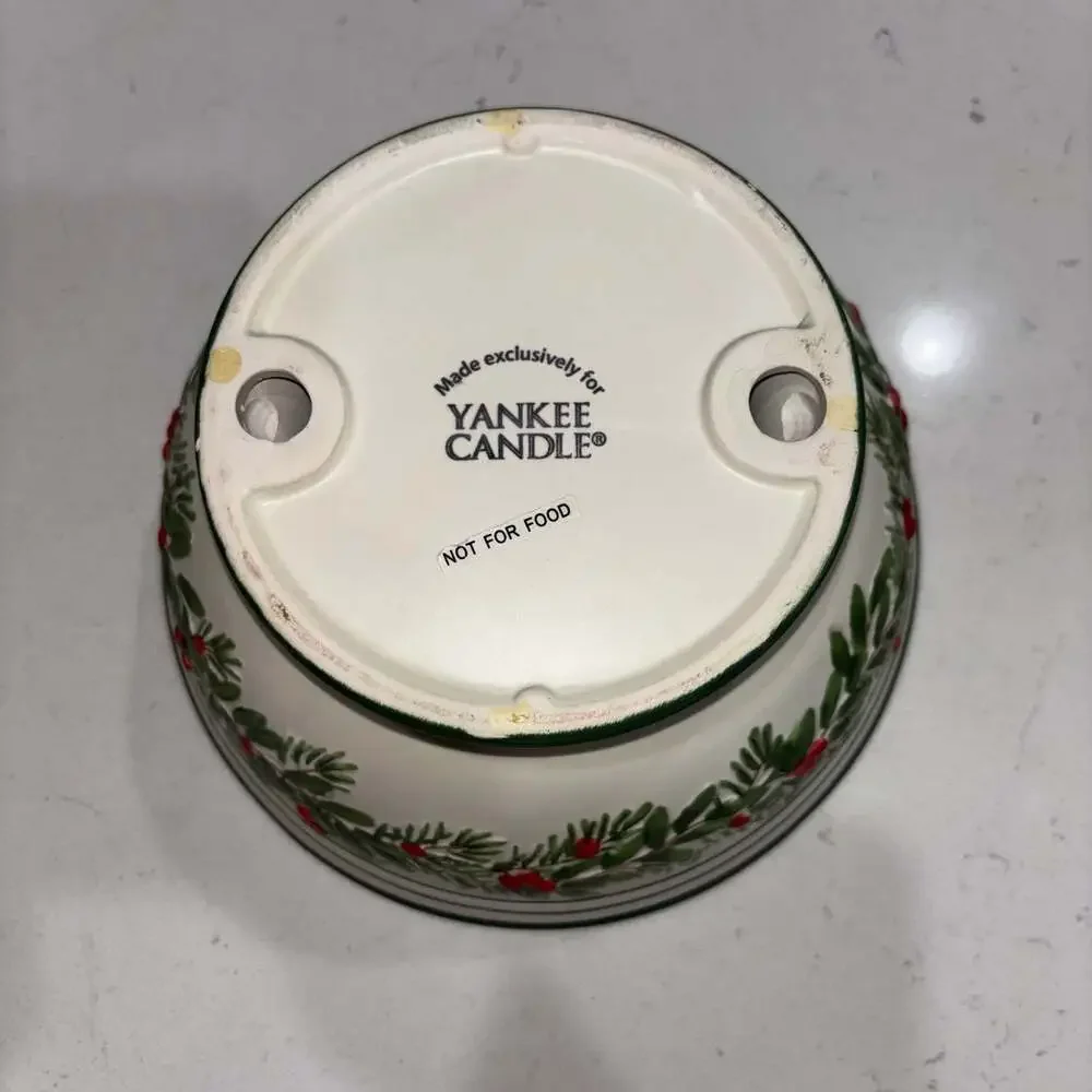 Yankee Candle Christmas Holly Berry Ceramic Potpourri Bowl